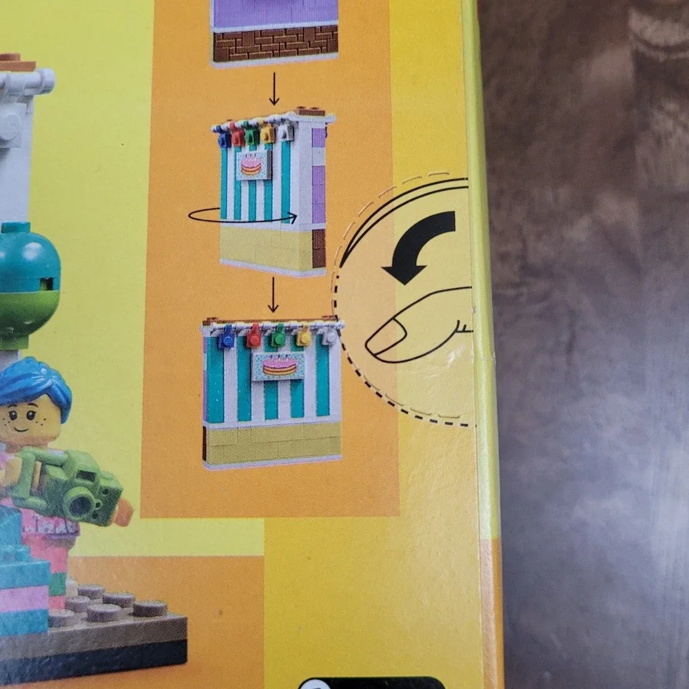 LEGO 40584 Birthday Diorama Building Toy 157 pcs NIB Sealed